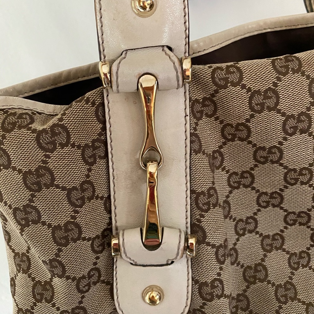 Authentic Gucci Medium Pelham Bag - Picture 2 of 6